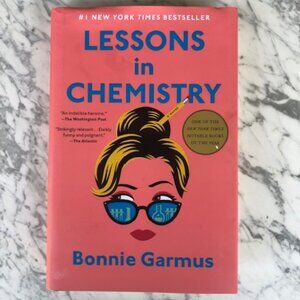 Lessons in Chemistry Hardcover Book, Bonnie Garmus, Like New, #1 NYT Bestseller